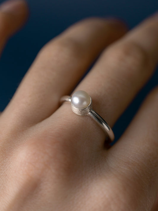 Ring with a pearl
