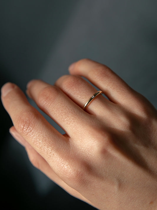 Каблучка Простота і Концентрація з діамантом