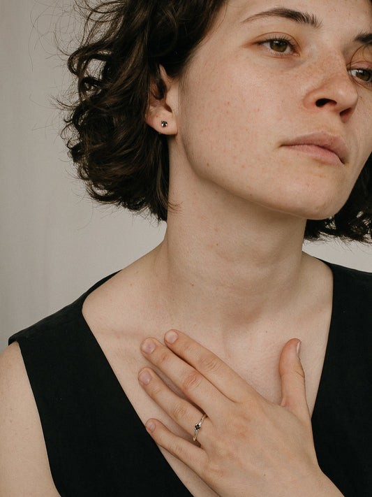 Сет з алмазами в лапках