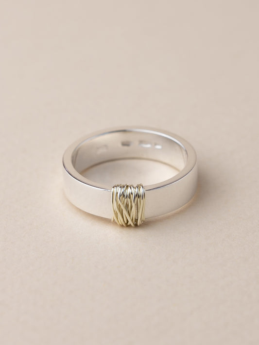 Широка каблучка Самозвільнення