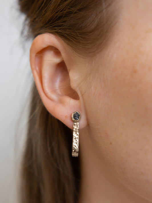 Gold asymmetric earrings with diamonds