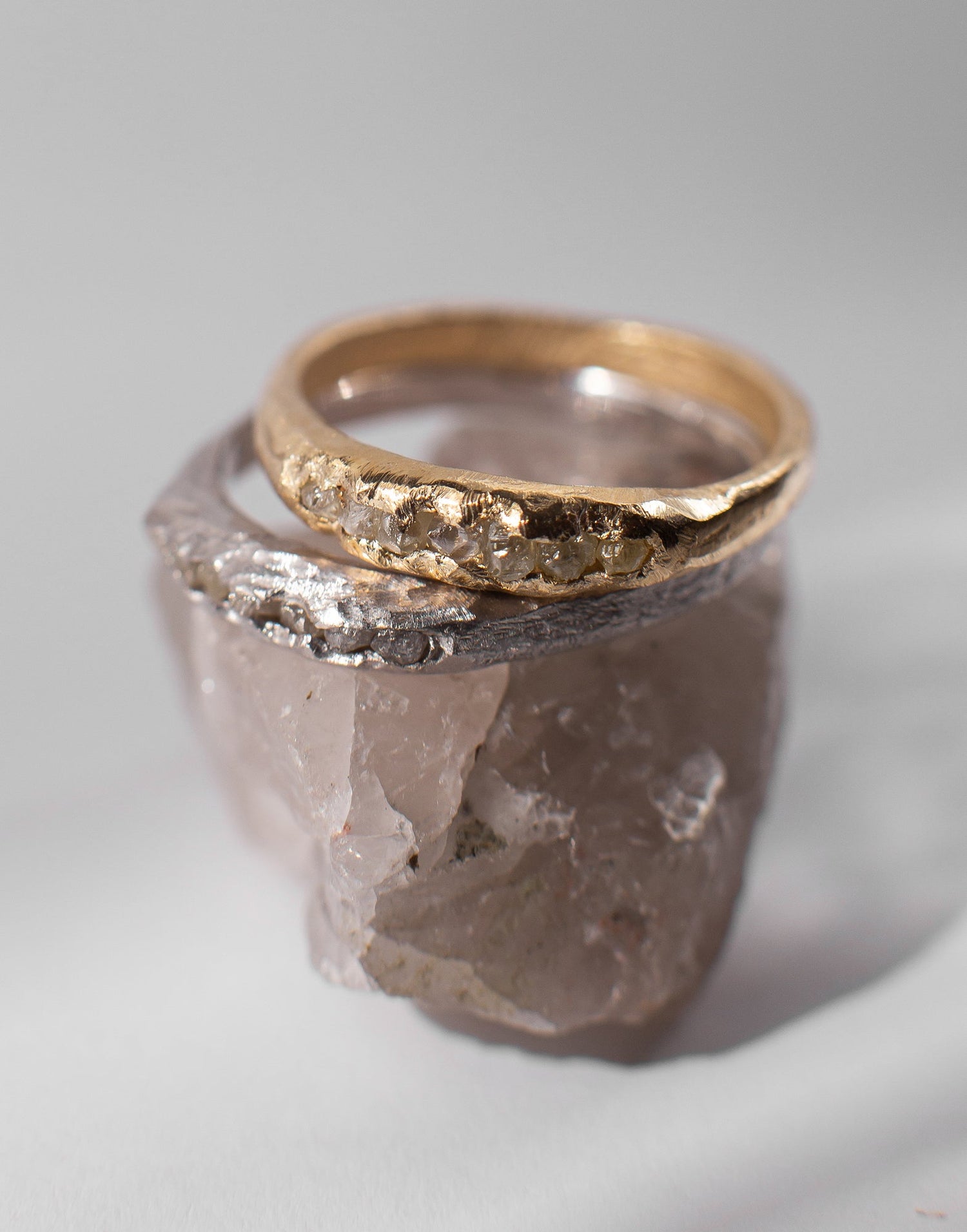 В наявності