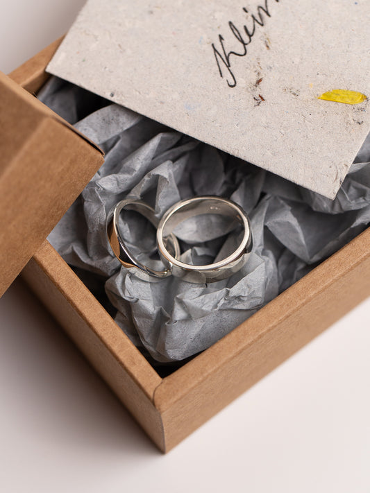 Medium polished ring
