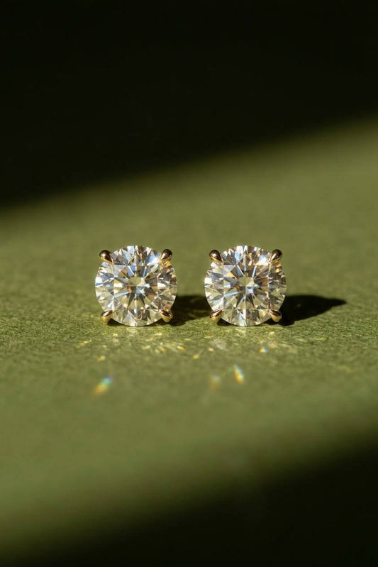 Золоті пусети з діамантом Круг