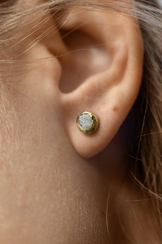 Пусети зі світлими алмазами (в наявності)